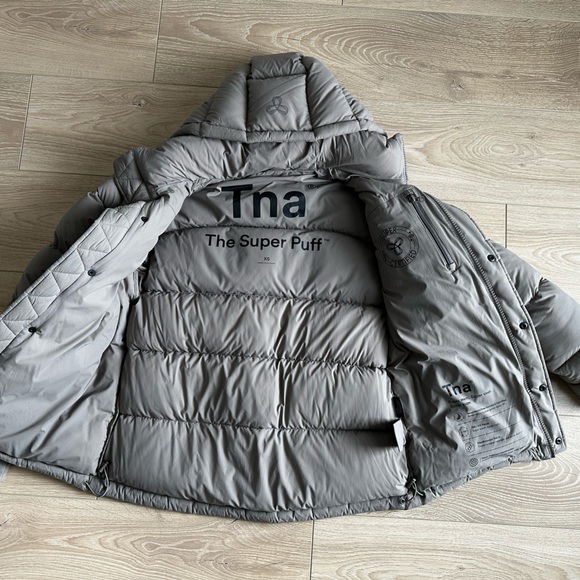 COPY - Aritzia TNA Superpuff in Taupe - size XS - Picture 2 of 6